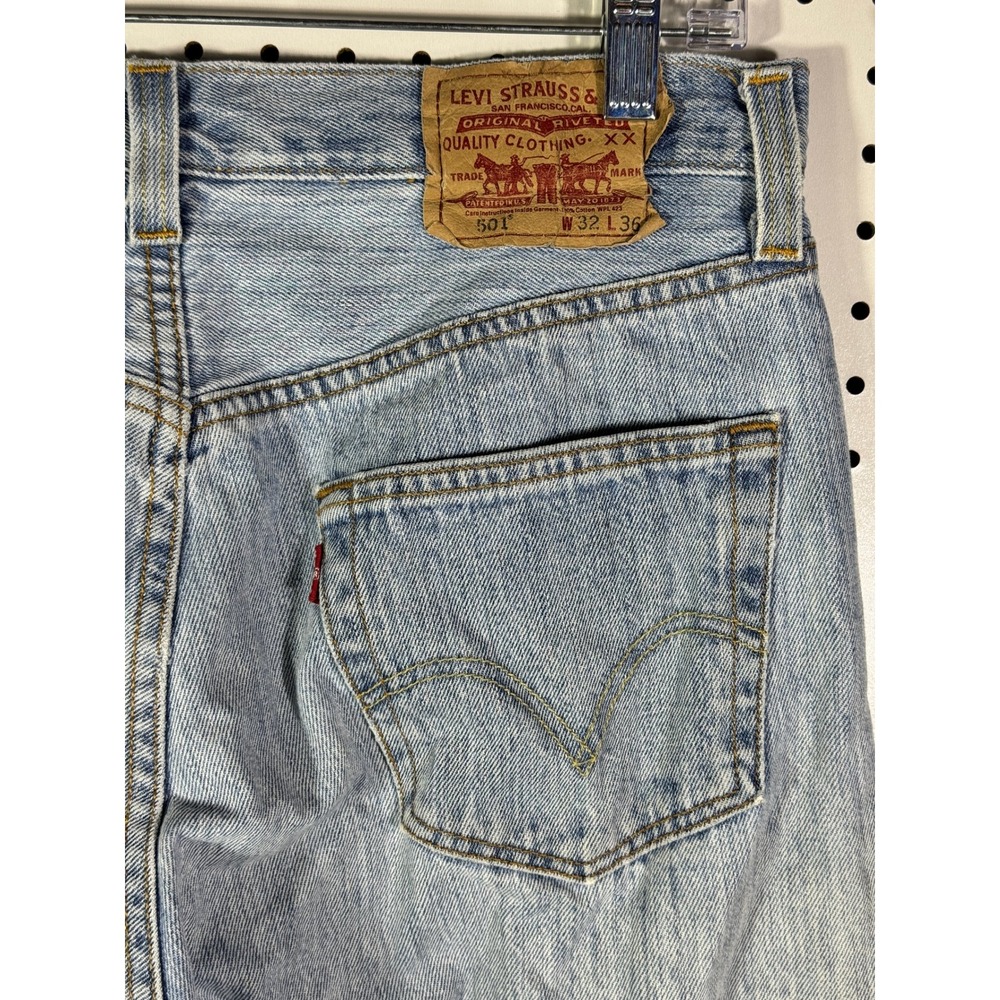 Levis 501 Original Fit Light Wash Straight Leg Jeans Mens 32x36 Blue Denim - Picture 3 of 5